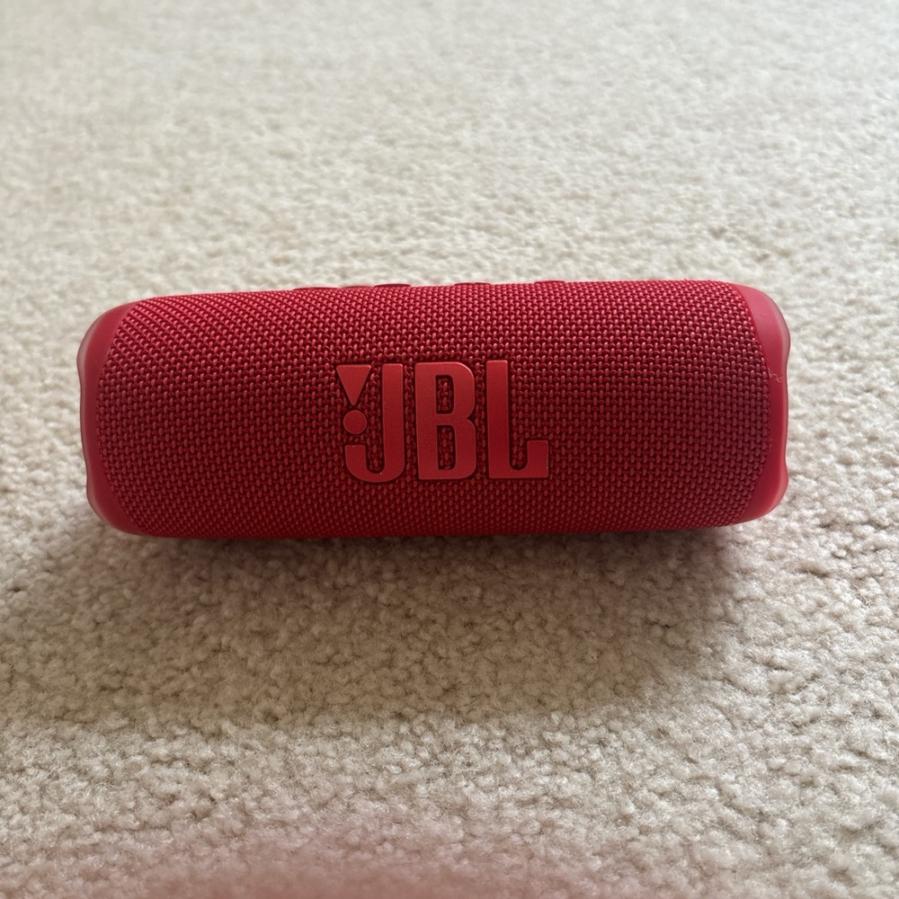 JBL Bold Red Bluetooth Speaker (Pls make offers)